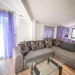 Lejlighed Peaceful With Style - Two Bedroom Bedroom *