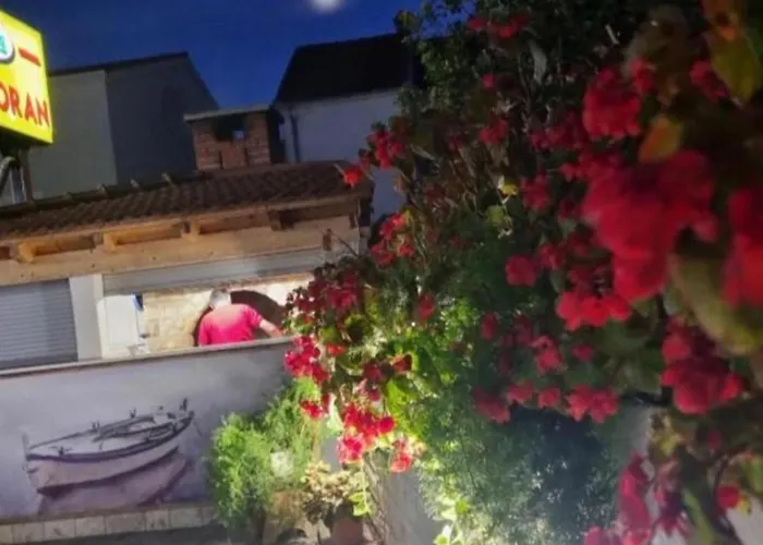 Apartment Peaceful With Style - Two Bedroom Bedroom Trogir