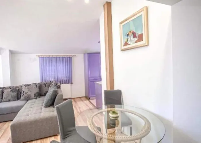 Peaceful With Style - Two Bedroom Bedroom Trogir