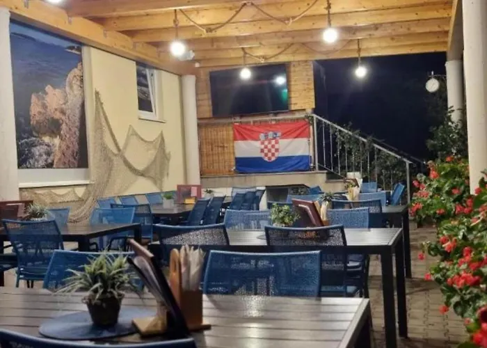 Peaceful With Style - Two Bedroom Bedroom *